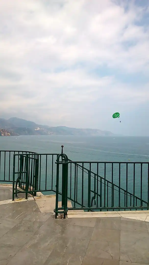 Casa adosada en venta en Nerja con Calefacción, Terraza y Balcón