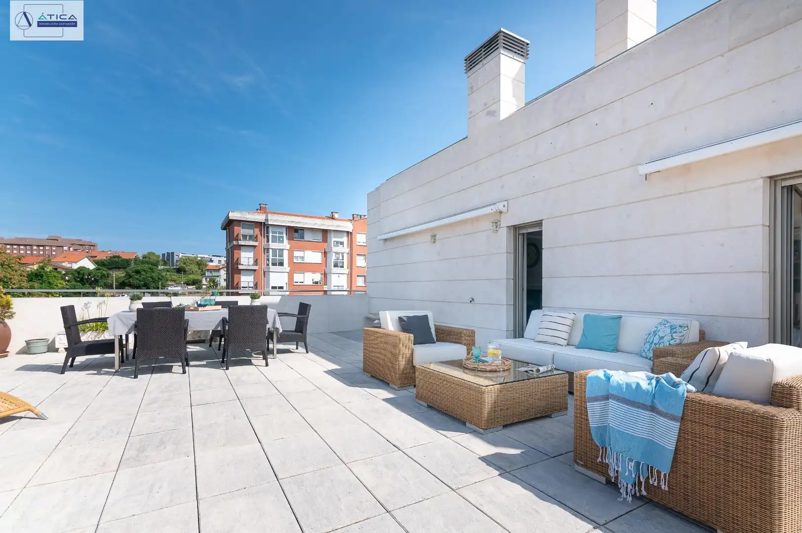 Terrasse von Dachboden zum Verkauf in Santander mit Heizung, Privatgarten und Parkett