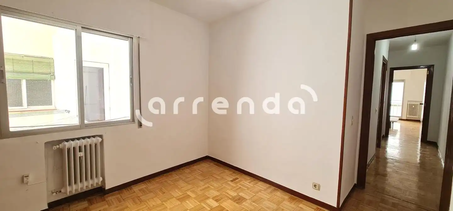 Piso de alquiler en Del Amor De Dios, Cortes - Huertas