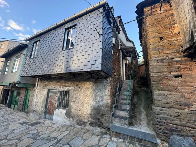 Casa-chalet en Venta en Carballeda de Valdeorras