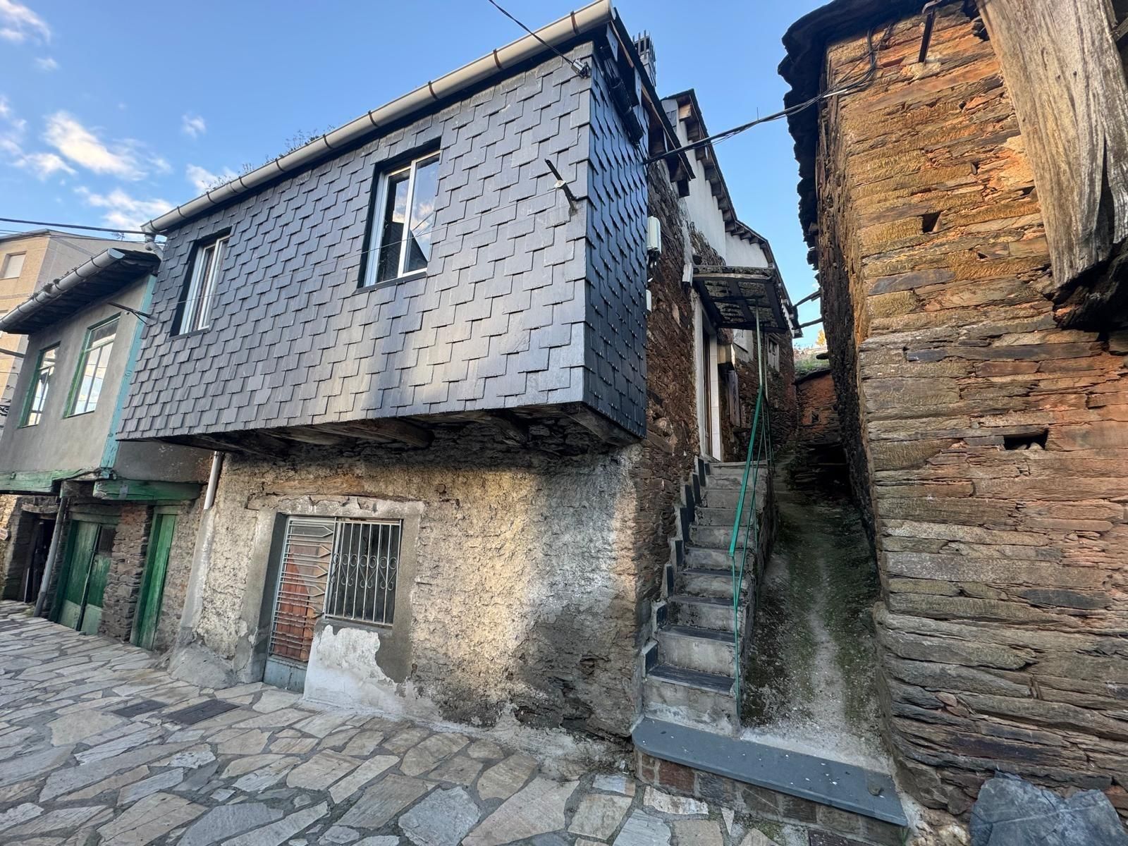 Exterior view of House or chalet for sale in Carballeda de Valdeorras  with Heating