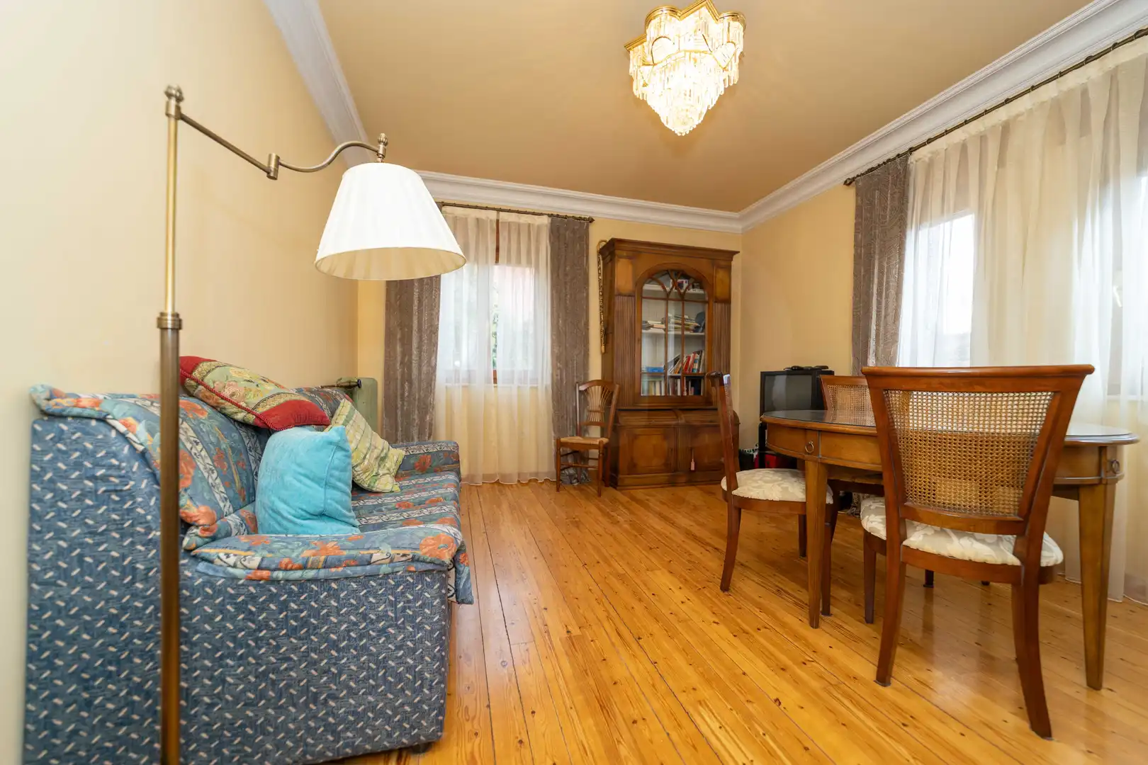 Sala de estar de Casa o chalet en venta en León Capital  con Calefacción
