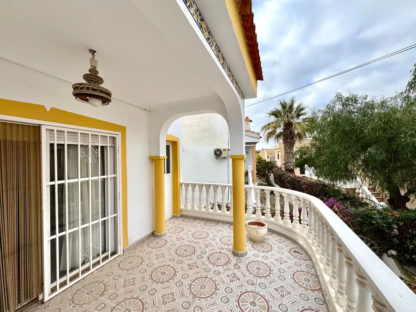 Vista exterior de Casa o xalet de lloguer en Algorfa amb Aire condicionat, Calefacció i Jardí privat