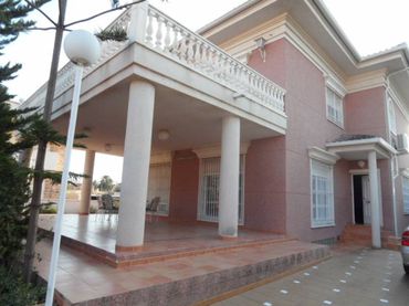 Villa mit Balkon zum Verkauf in Elche ciudad