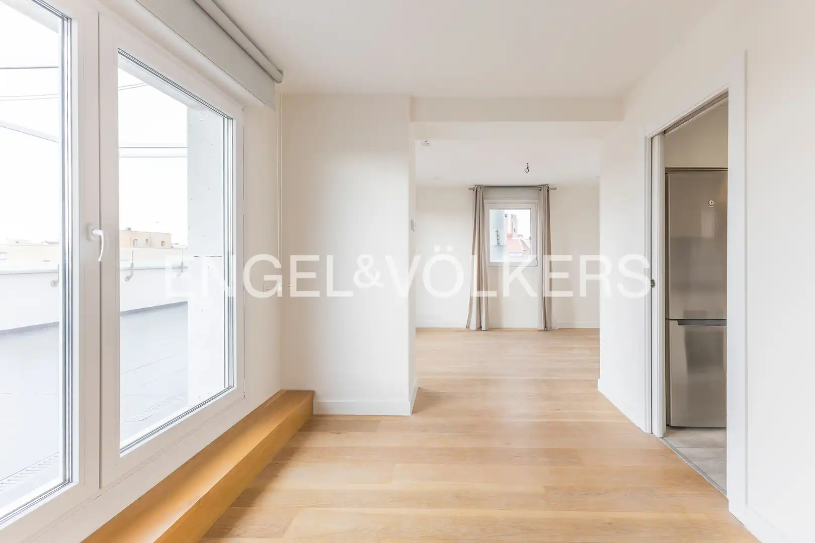 Sala d'estar de Àtic de lloguer en Madrid amb Aire condicionat, Calefacció i Terrassa