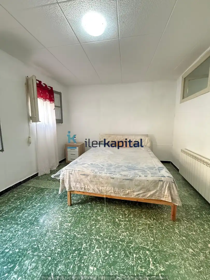 Schlafzimmer von Country house zur Miete in Alguaire mit Heizung und Abstellraum