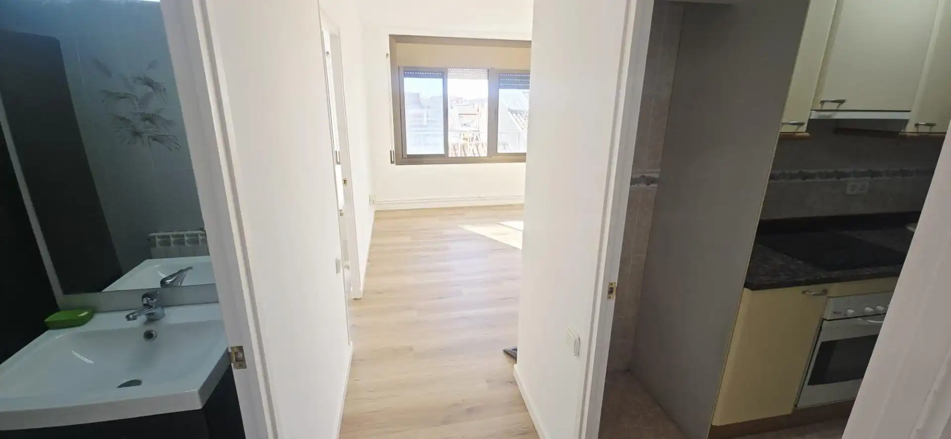 Dormitori de Pis en venda en Terrassa amb Calefacció i Parquet