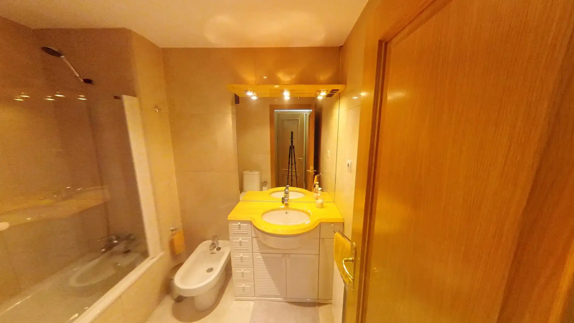 Flat for rent in Calle de Rafael Bergamín, San Juan Bautista