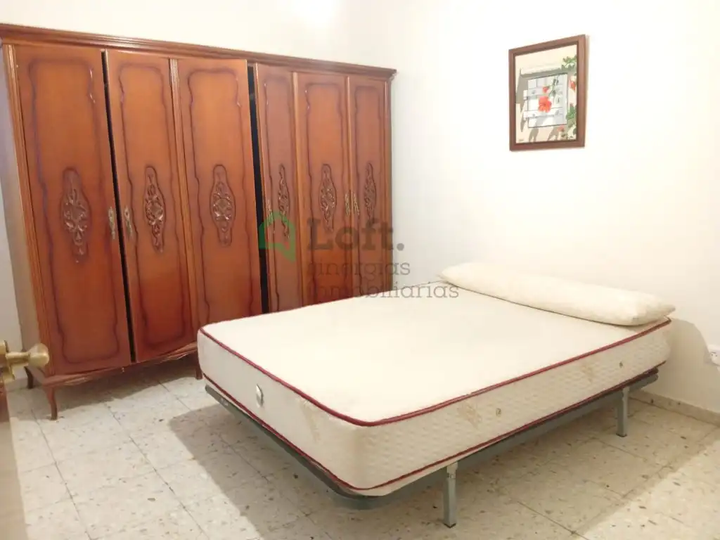 Schlafzimmer von Wohnung zur Miete in Badajoz