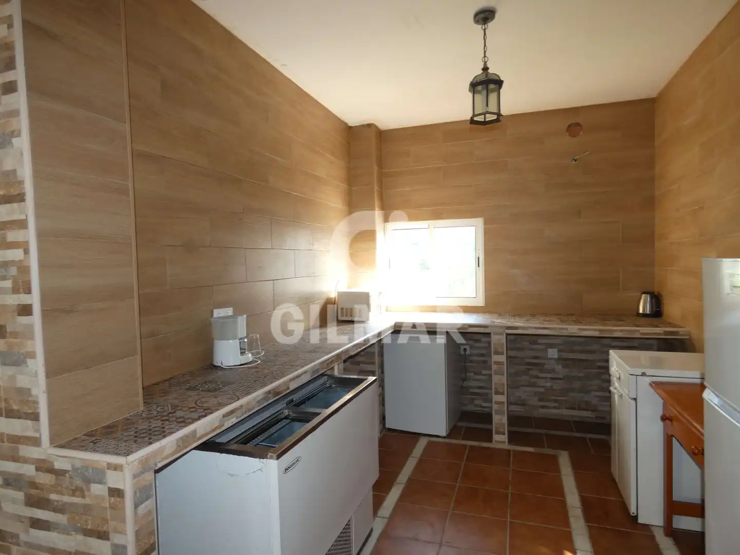 Cuina de Casa o xalet de lloguer en El Puerto de Santa María amb Aire condicionat, Jardí privat i Piscina