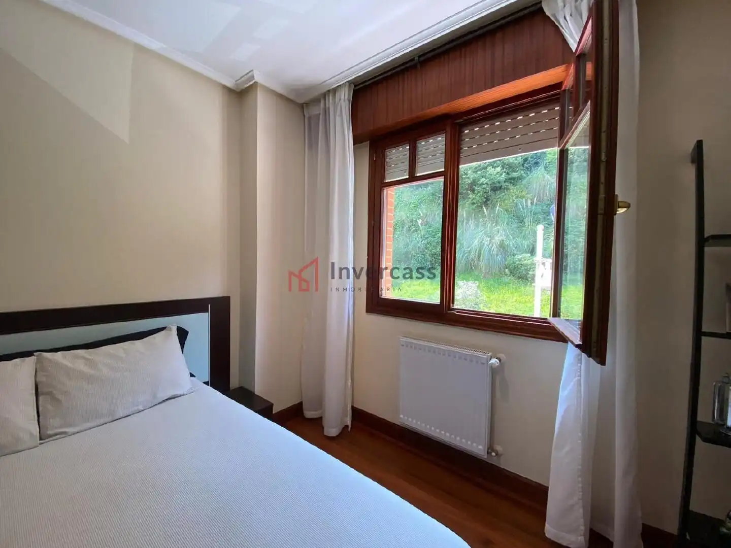 Habitación de Casa adosada en venta en Castro-Urdiales