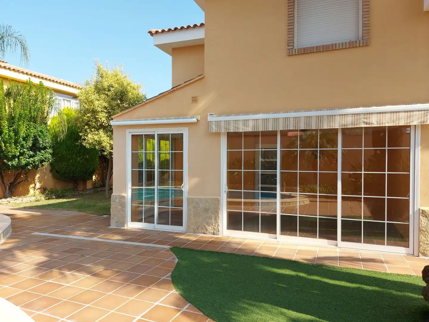 Terrace of Houses for sale in La Pobla de Vallbona  with Air Conditioner, Heating and Private garden