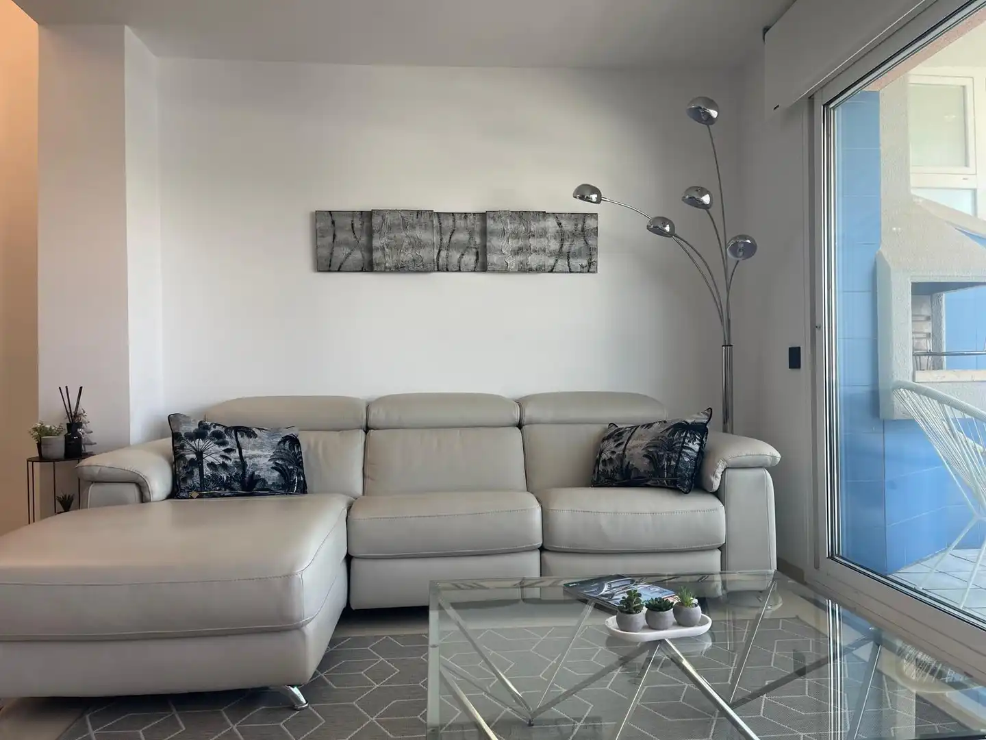 Sala d'estar de Àtic en venda en Empuriabrava amb Calefacció, Terrassa i Piscina