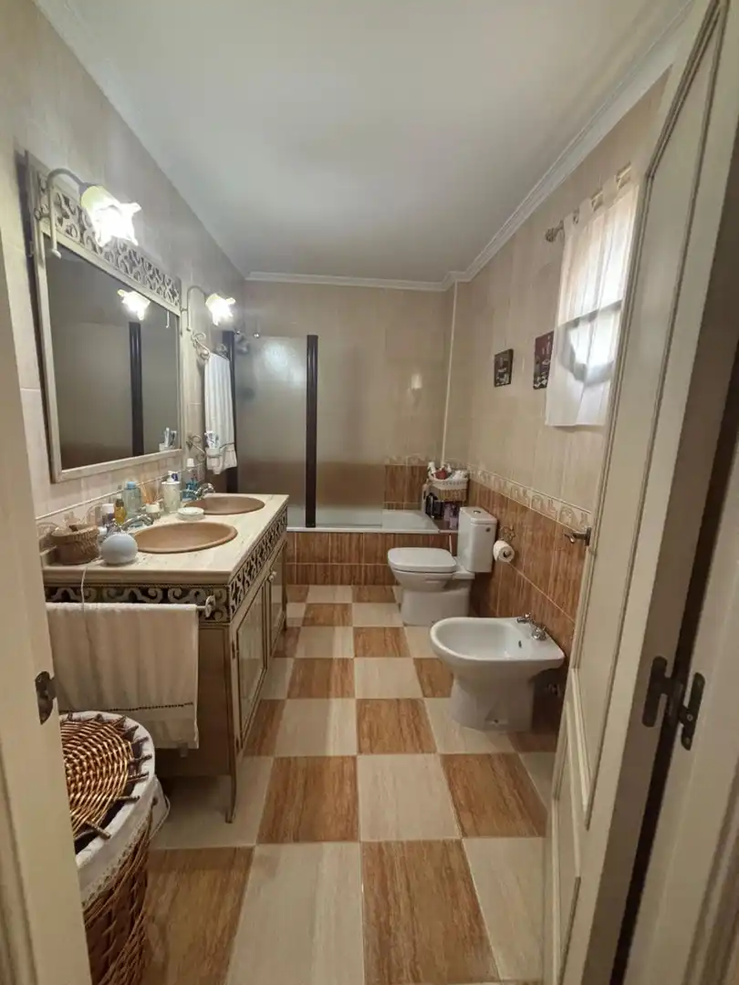 Bathroom of Houses for sale in Alcalá de Guadaira  with Air Conditioner and Terrace