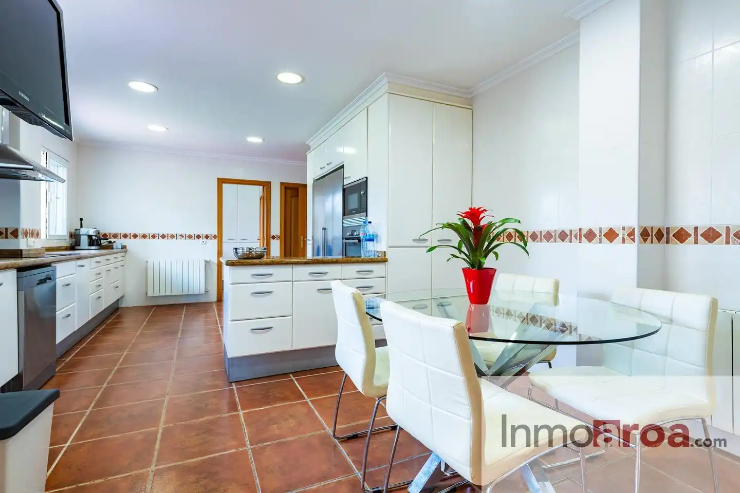 Cocina de Casa o chalet en venta en Paterna con Jardín privado, Terraza y Piscina