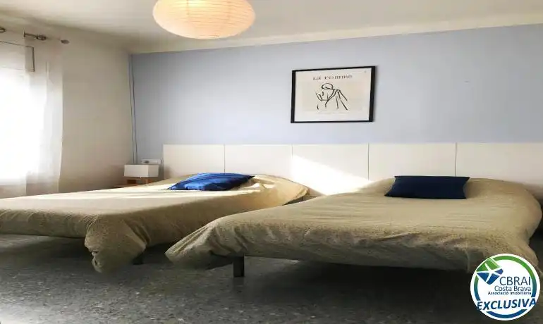 Casa con piscina en venta en Carrer Urgell 11, imagen 9