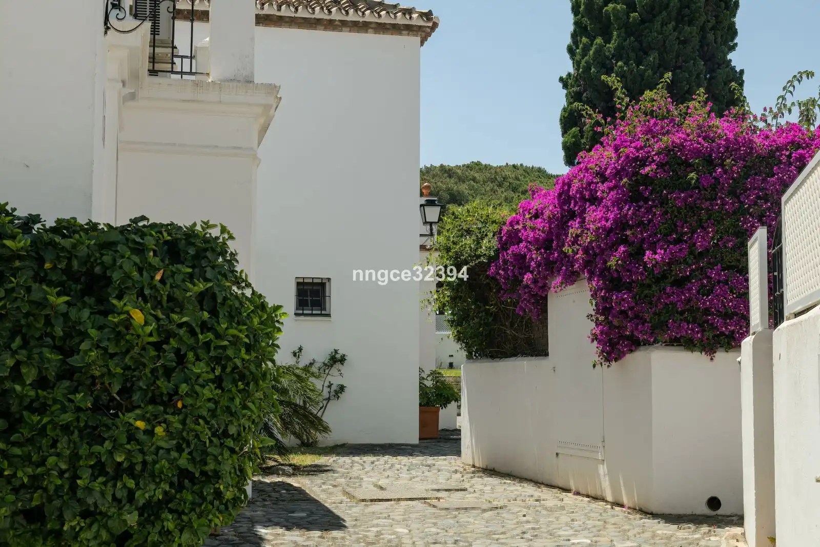 Vista exterior de Àtic en venda en Estepona amb Aire condicionat, Terrassa i Moblat
