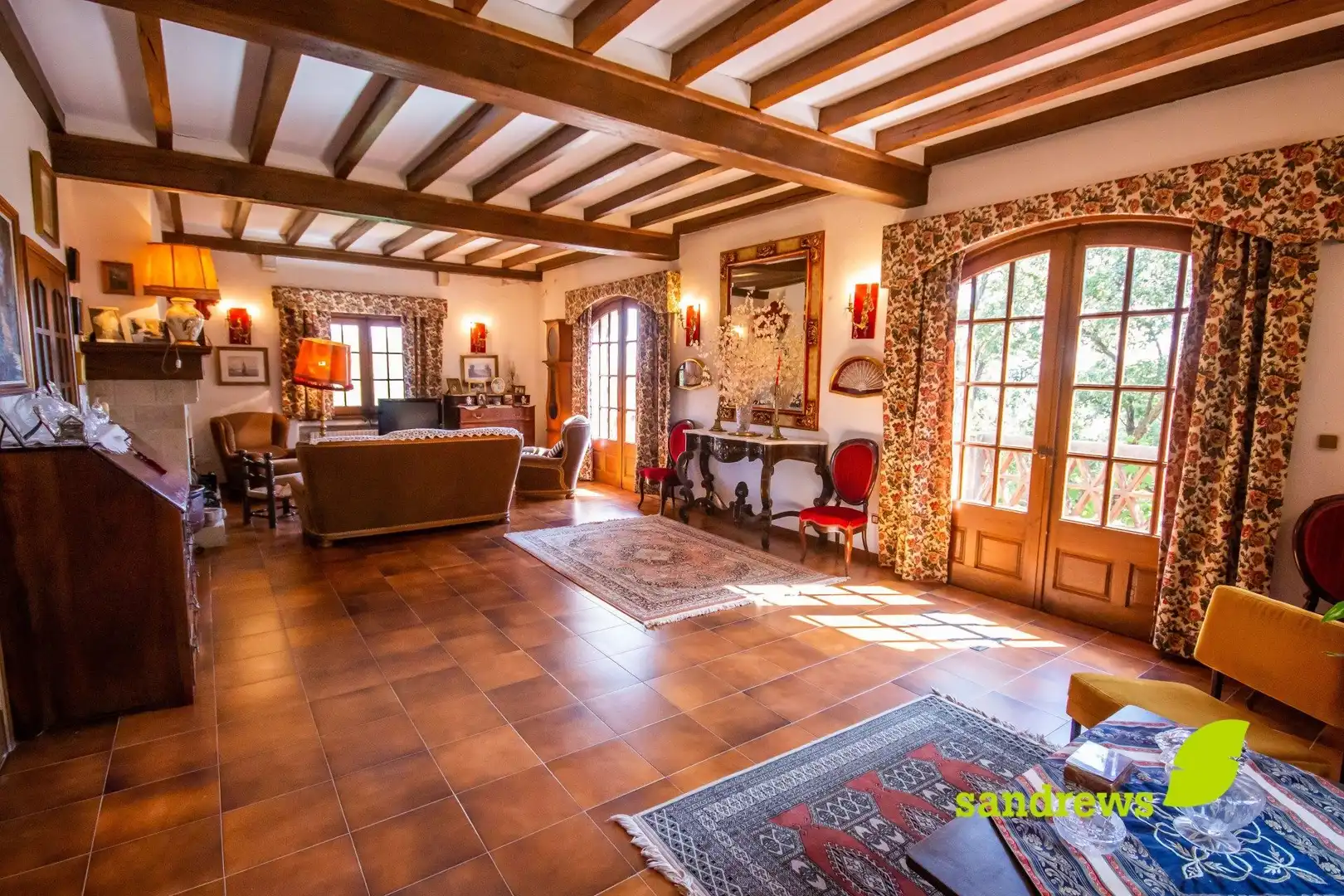 Sala d'estar de Casa o xalet en venda en Darnius amb Calefacció, Jardí privat i Terrassa