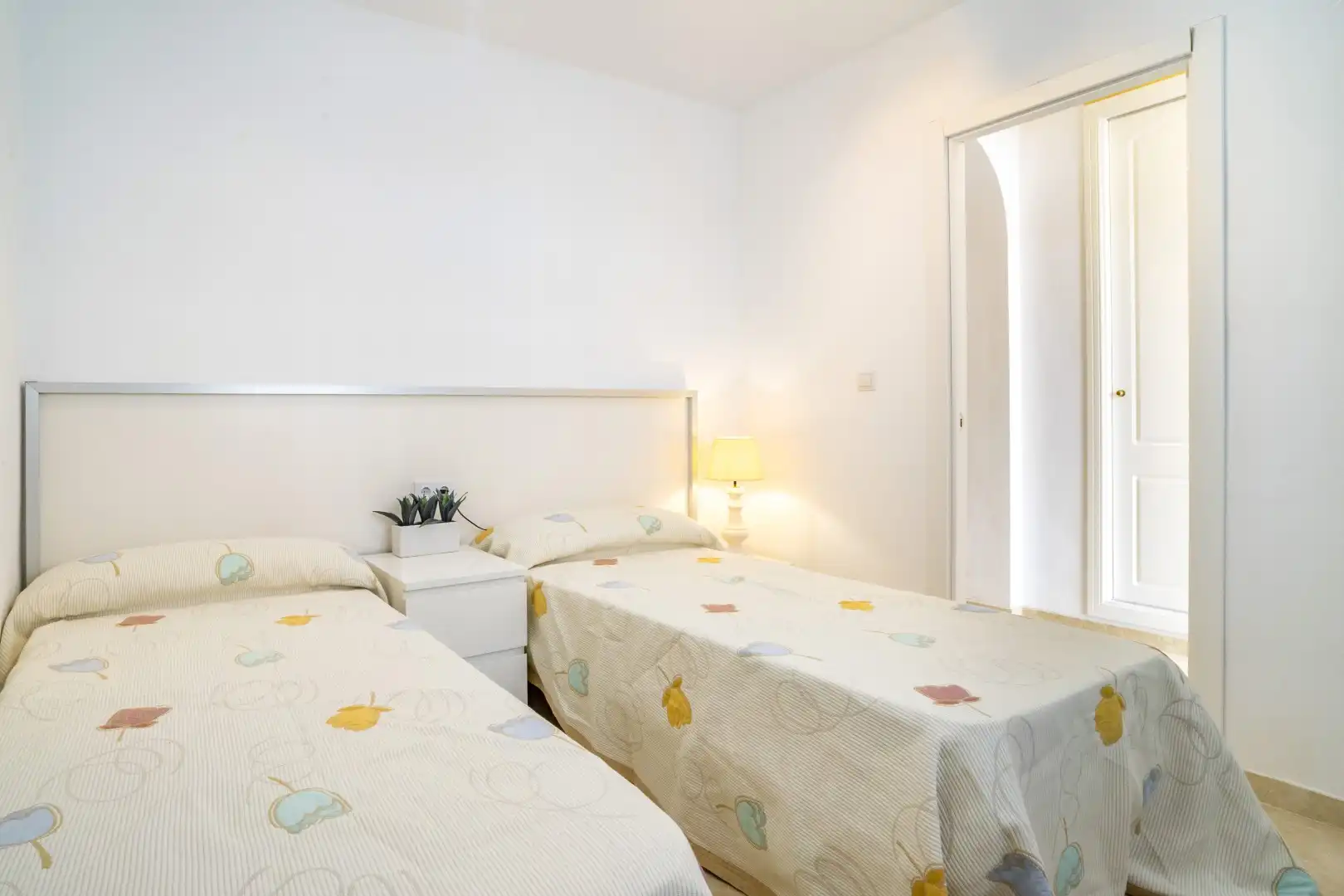 Home with pool for sale in Nueva Andalucía, imagen 15