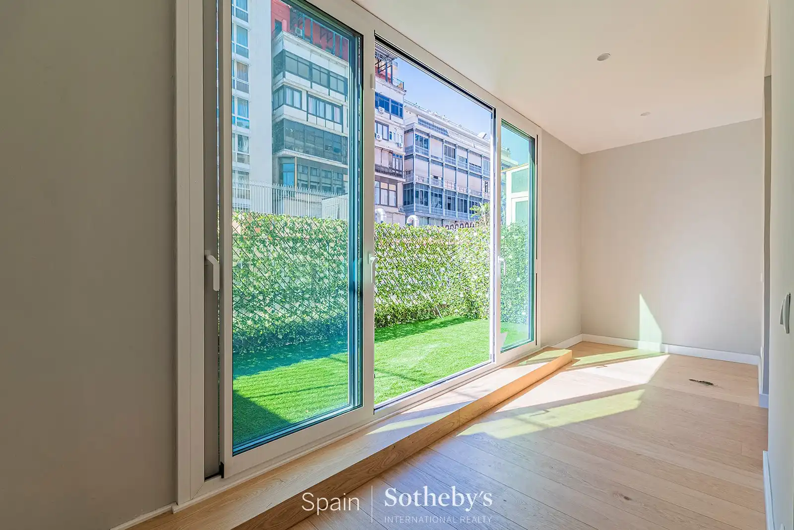 Terrassa de Apartament en venda en Barcelona amb Aire condicionat, Calefacció i Terrassa