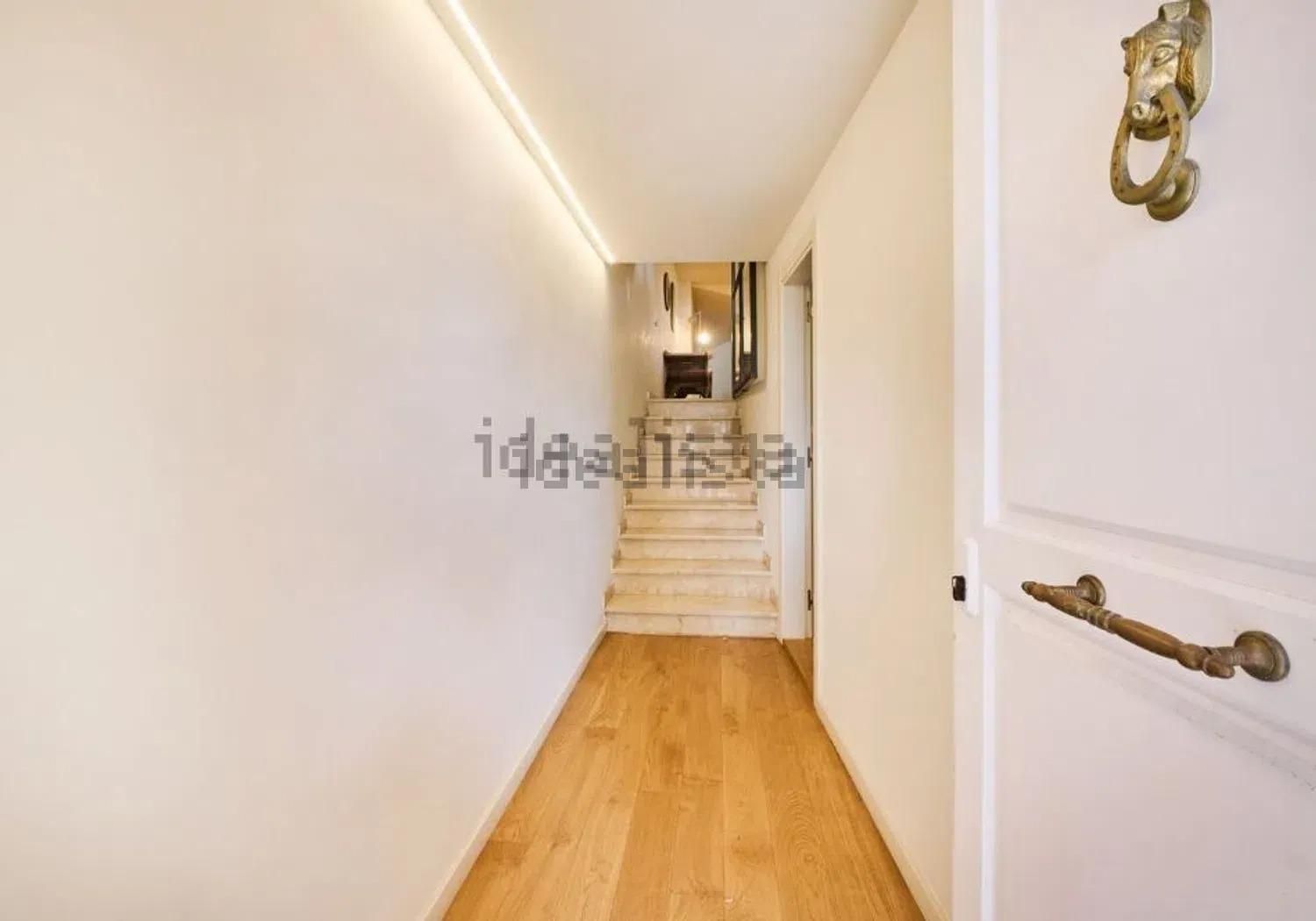 Casa adosada en venta en Villanueva de la Cañada con Aire acondicionado