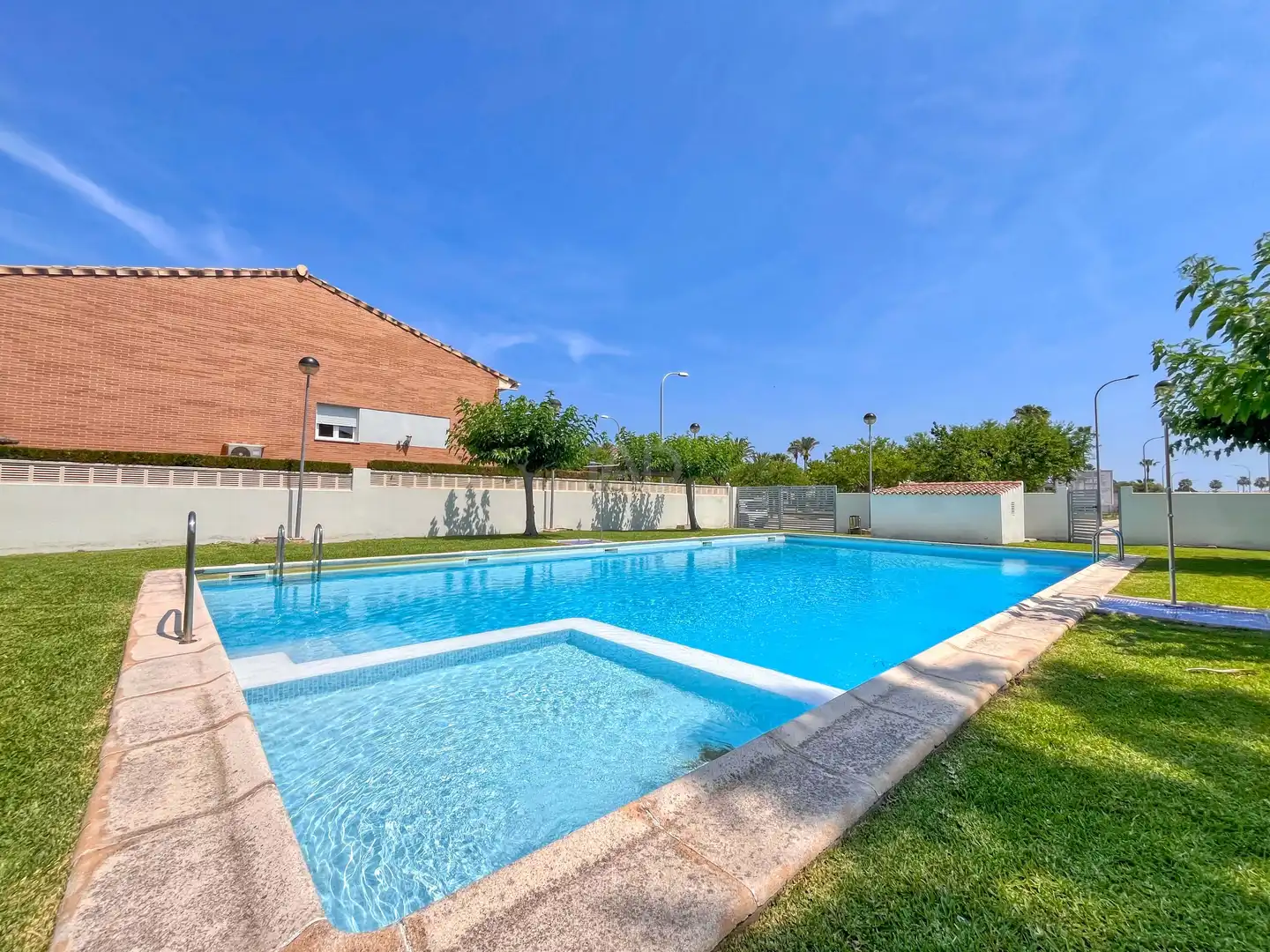 Piscina de Casa adosada en venda en El Verger amb Aire condicionat, Terrassa i Piscina