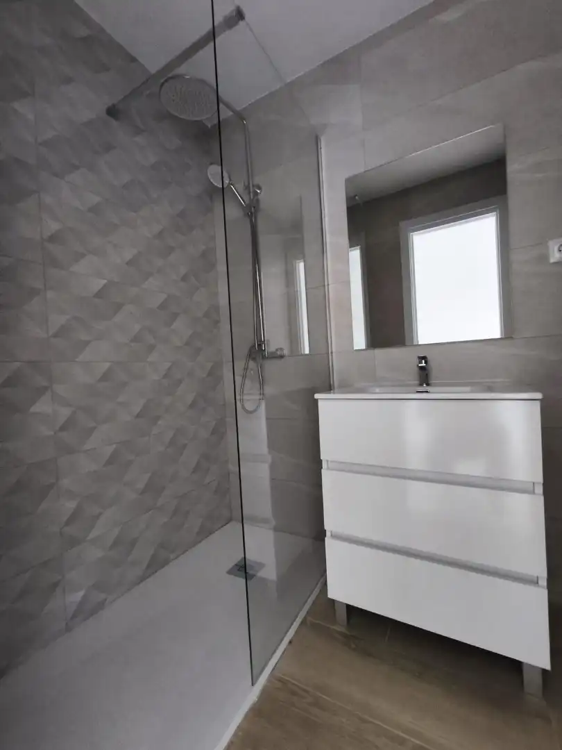 Bathroom of Study for sale in Málaga  with Alarm