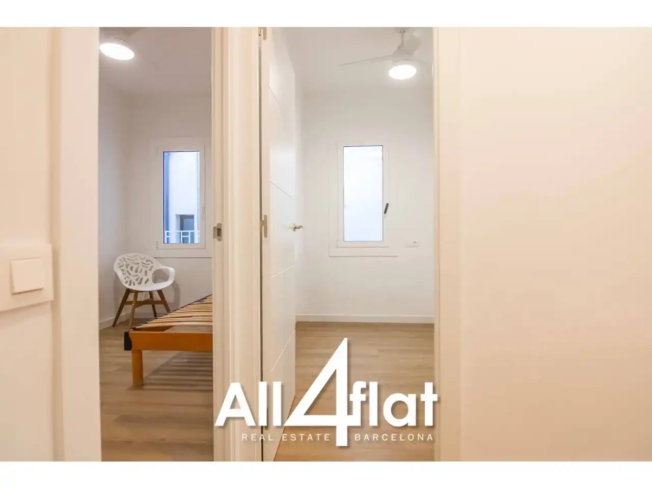 Bedroom of Flat for rent in Barcelona  with Air Conditioner and Alarm