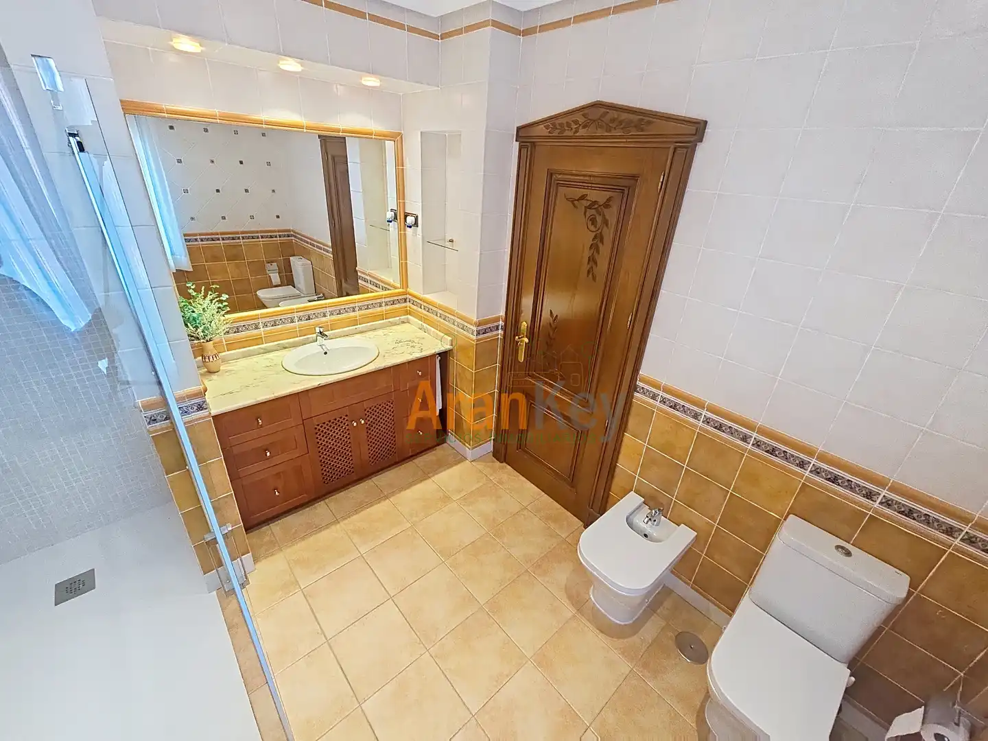 Bathroom of Houses for sale in Aranjuez  with Air Conditioner, Heating and Private garden