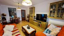 Sala d'estar de Pis en venda en Móstoles amb Aire condicionat i Terrassa
