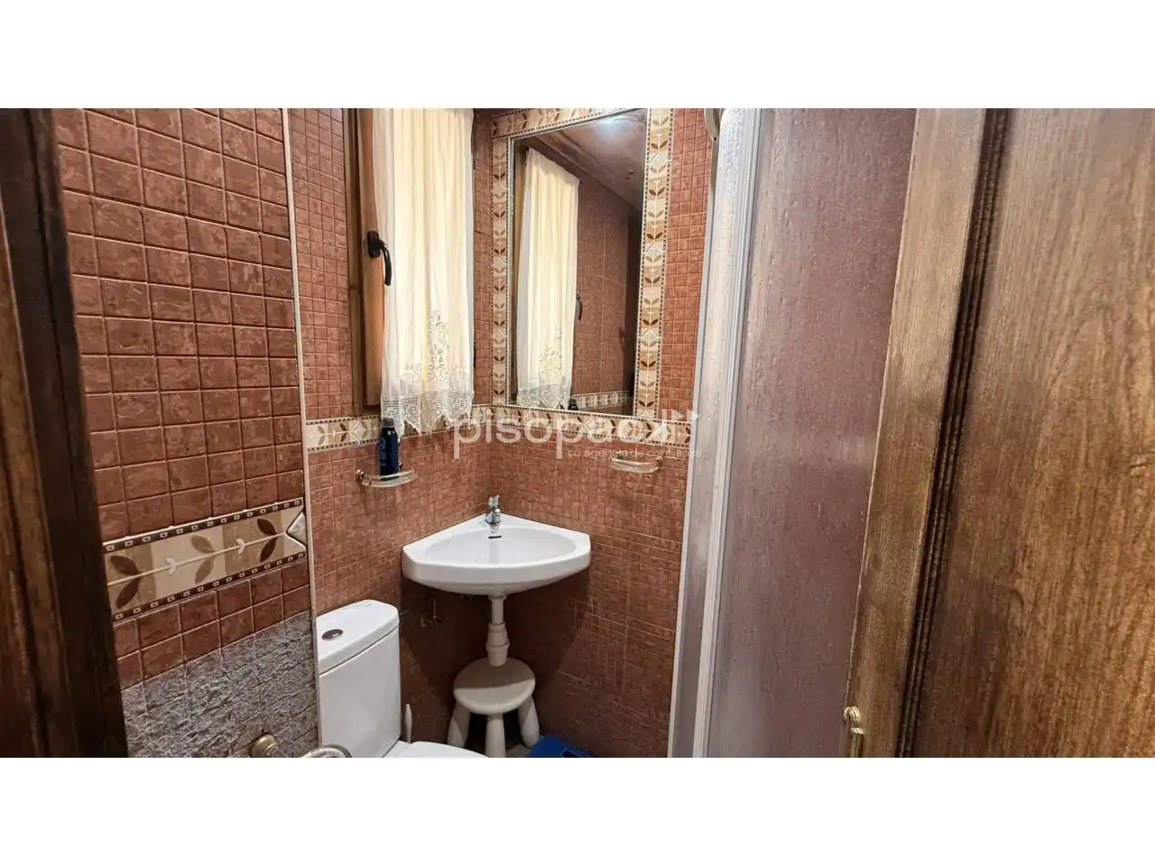 Bany de Casa o xalet en venda en Undués de Lerda amb Calefacció, Jardí privat i Parquet