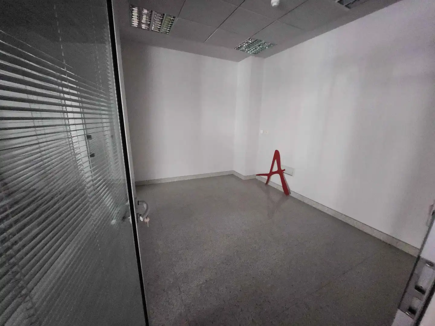 Commercial properties for sale in Collado Villalba  with Air Conditioner