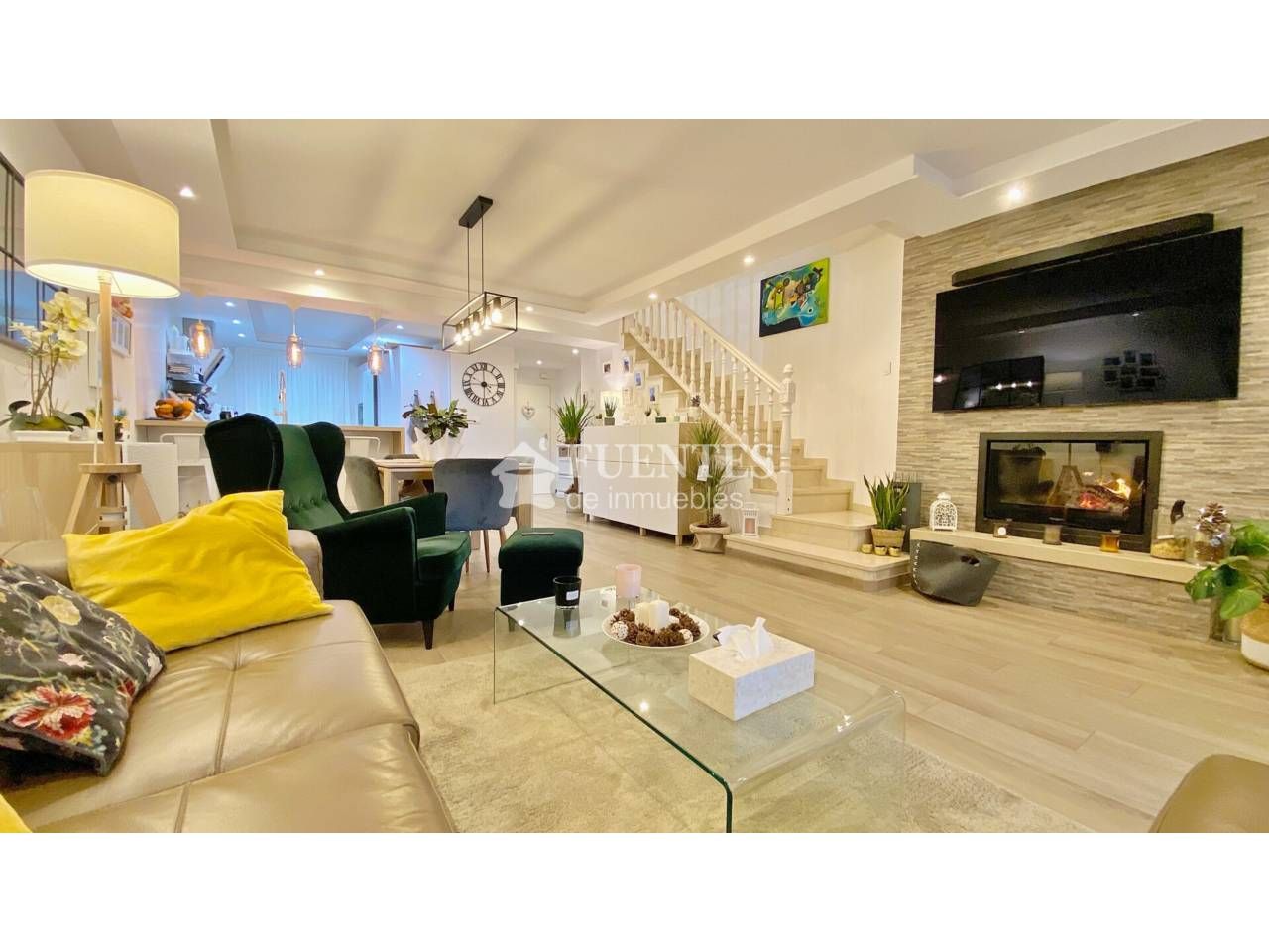 Sala de estar de Casa o chalet en venta en Alicante / Alacant con Aire acondicionado, Calefacción y Jardín privado