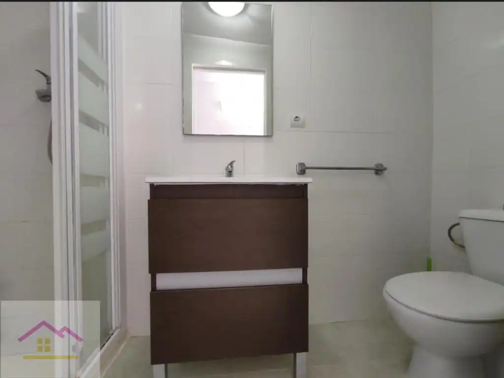 Bathroom of Study for rent in Alcalà de Xivert  with Air Conditioner, Furnished and Washing machine