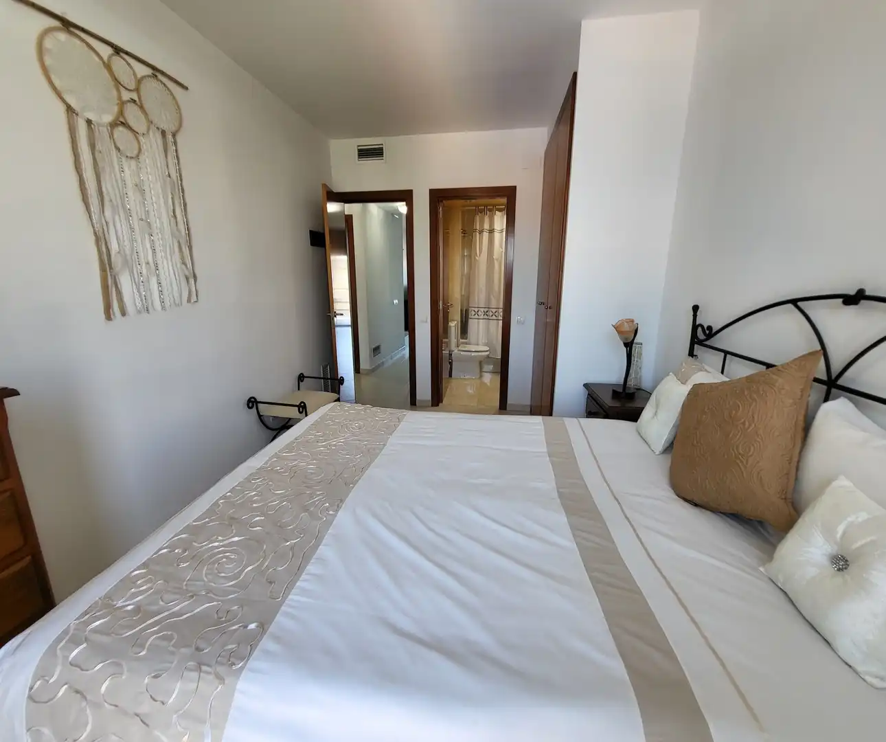 Habitación de Ático de alquiler en Cubelles con Aire acondicionado, Calefacción y Terraza