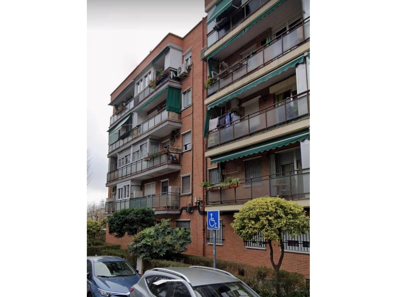 Vista exterior de Piso en venta en Leganés con Aire acondicionado y Piscina comunitaria