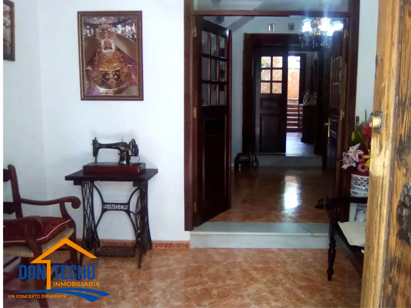 Chalet con terraza en venta en Calle Juan Carlos I, imagen 2