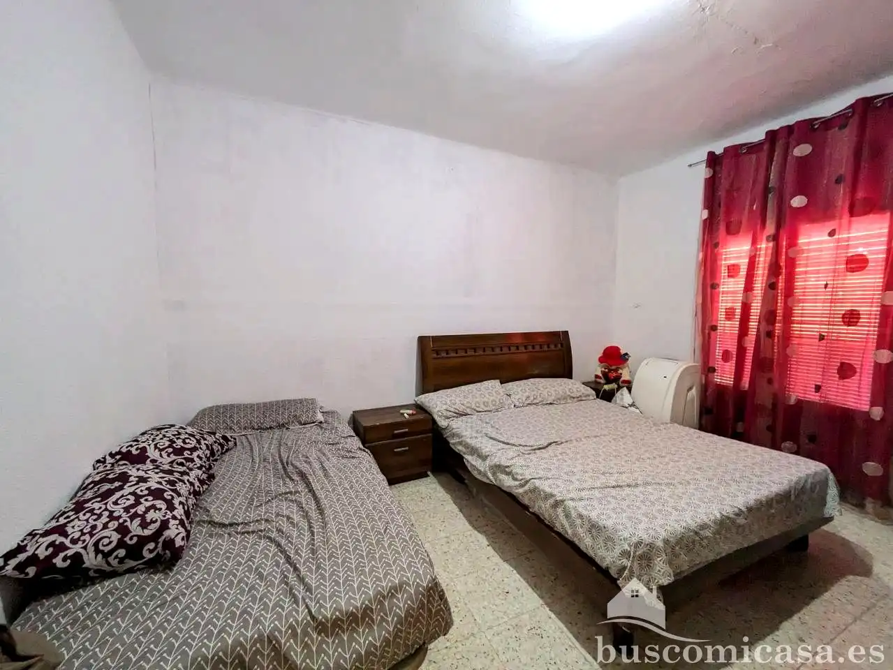 Dormitori de Casa o xalet en venda en Linares amb Aire condicionat, Terrassa i Balcó