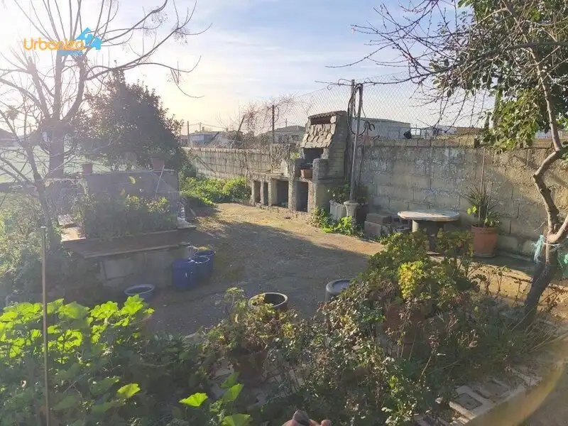 Country house zum Verkauf in Villanueva del Fresno mit Klimaanlage und Alarm
