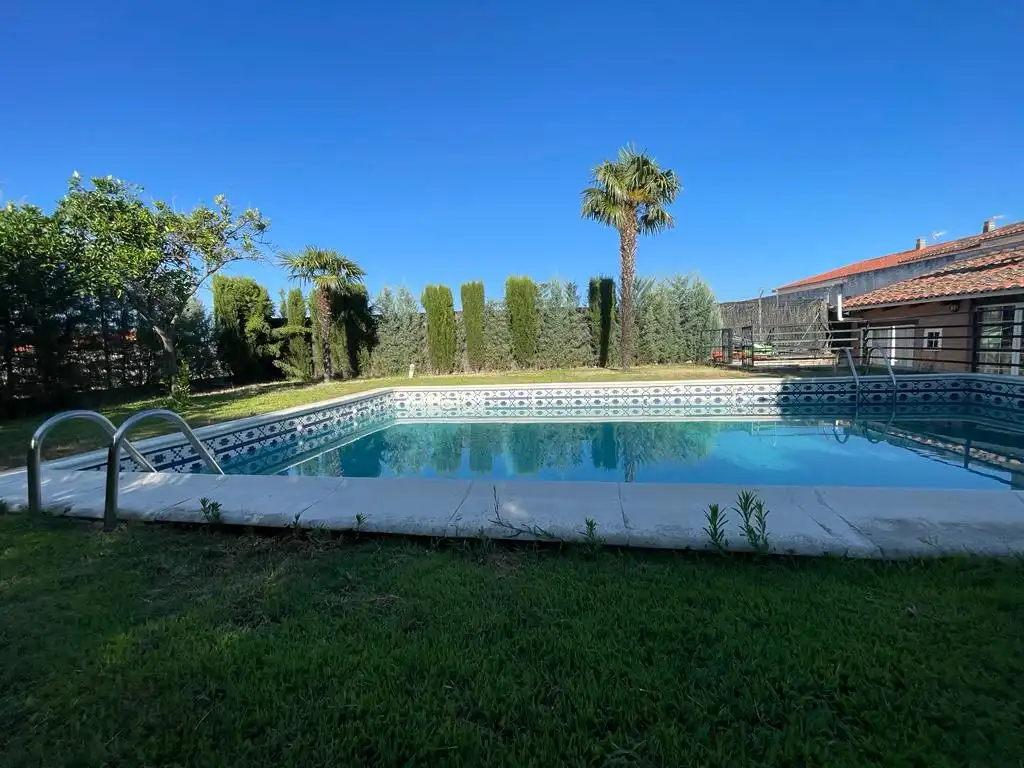 Piscina de Casa o chalet en venta en Trujillo con Aire acondicionado, Jardín privado y Piscina
