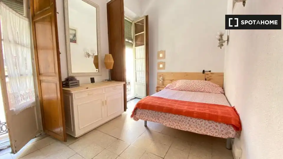 Bedroom of Flat for share in Centro