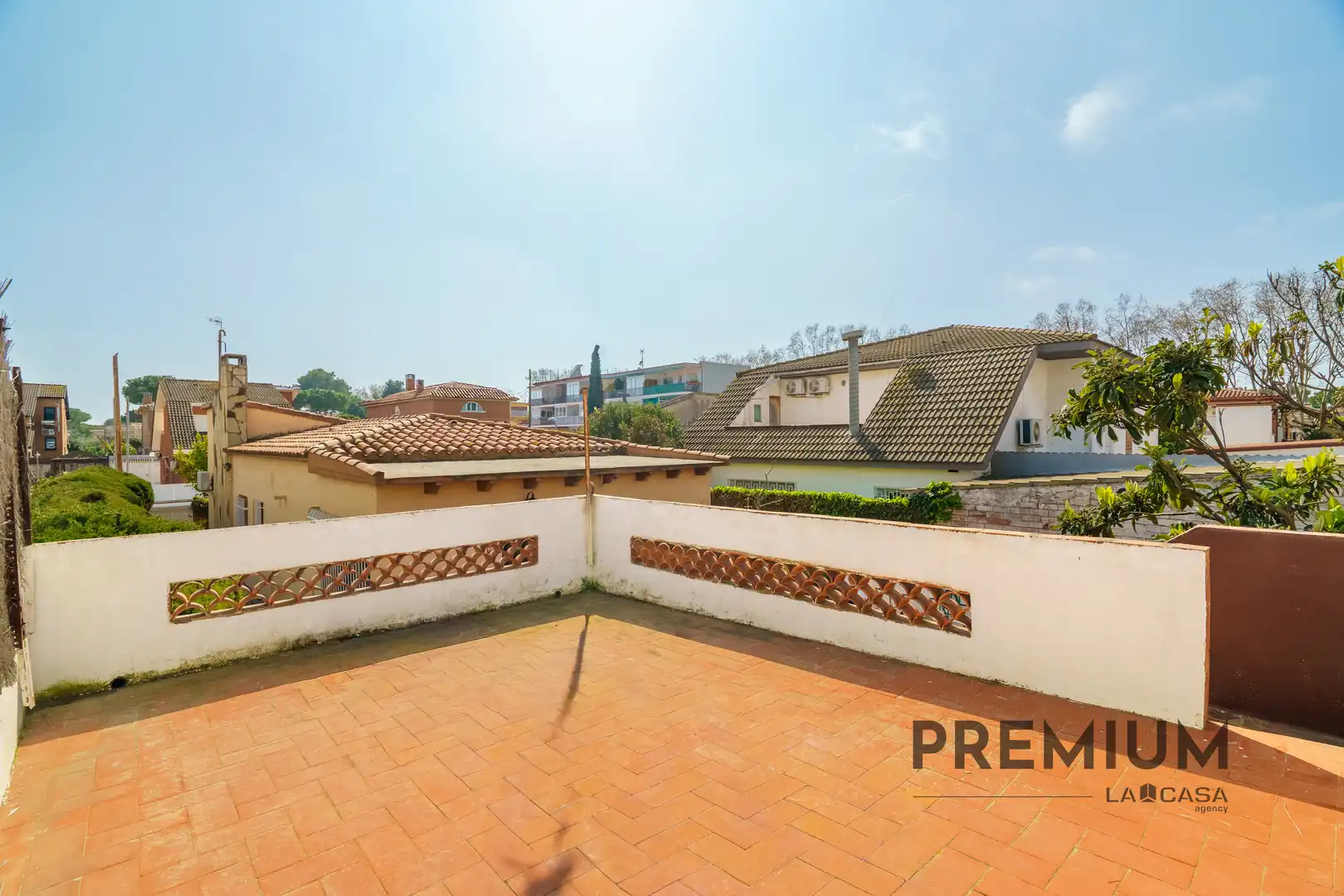 Exterior view of Houses for sale in Castelldefels  with Terrace and Balcony