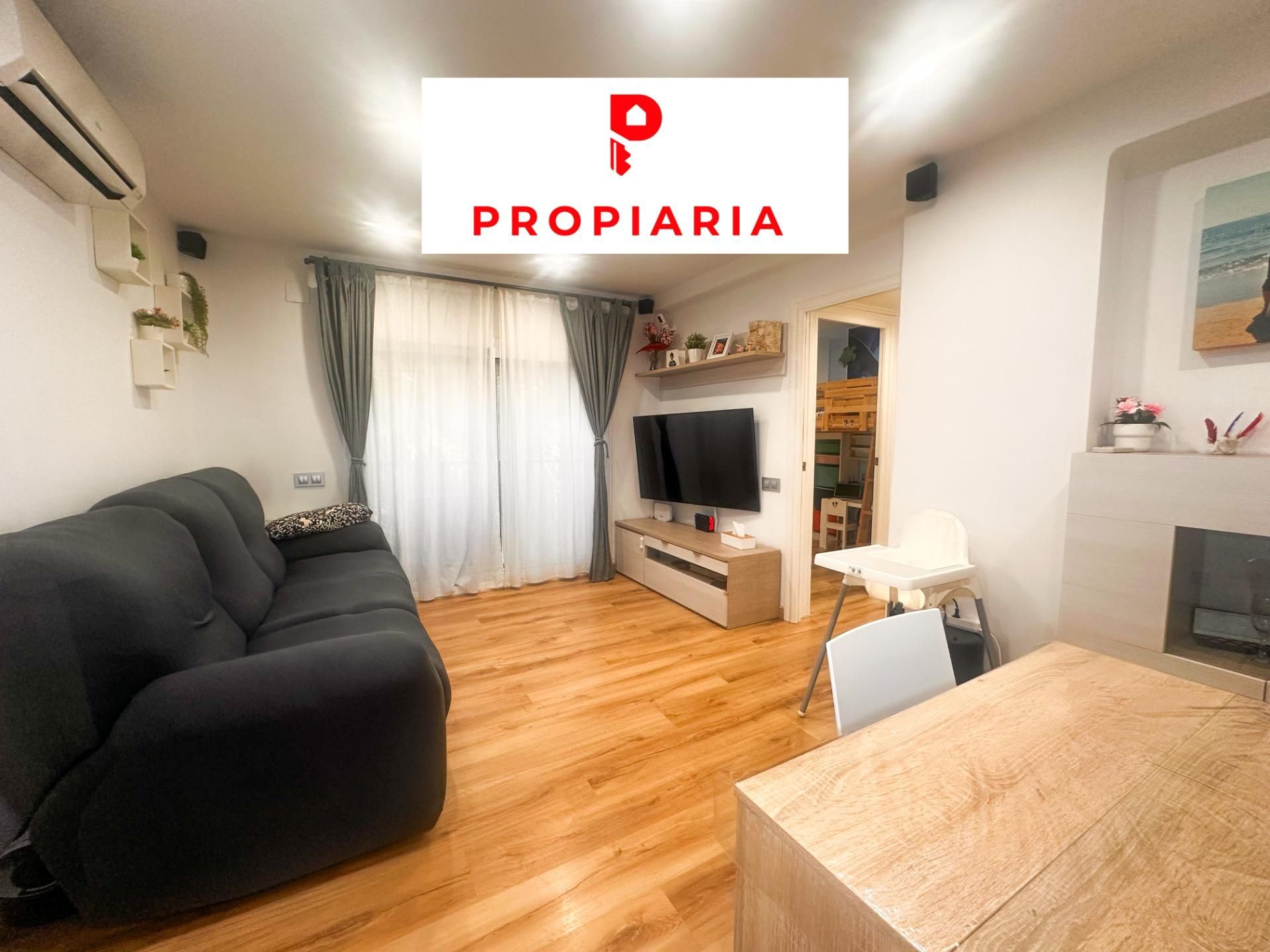 Exterior view of Flat for sale in Sant Vicenç Dels Horts  with Air Conditioner, Heating and Parquet flooring