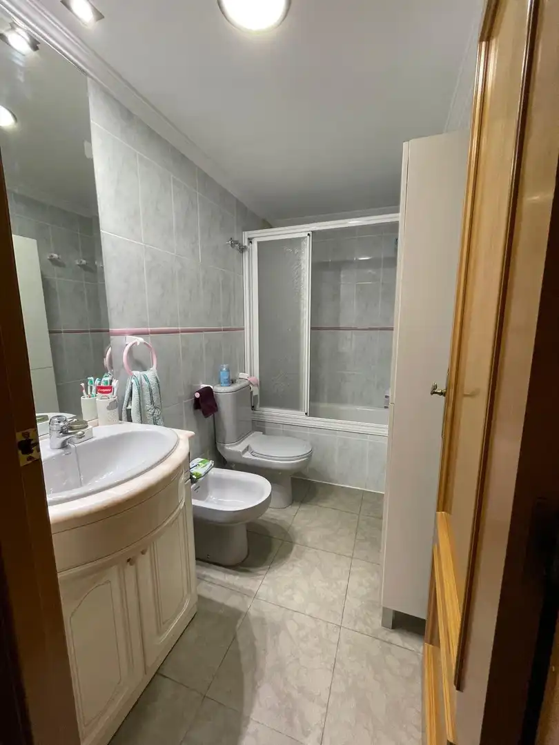 Bathroom of Apartments for sale in Manises  with Air Conditioner, Terrace and Storage room