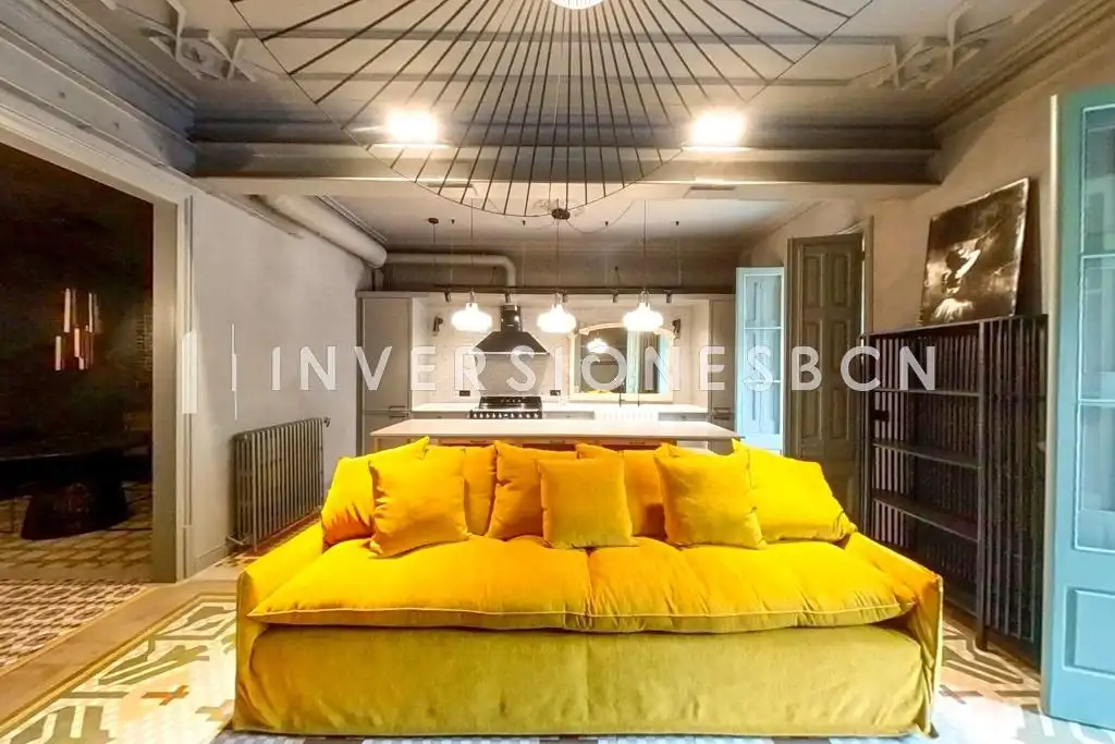 Flat for rent in Calle TRAFALGAR, Sant Pere, Sta. Caterina i la Ribera