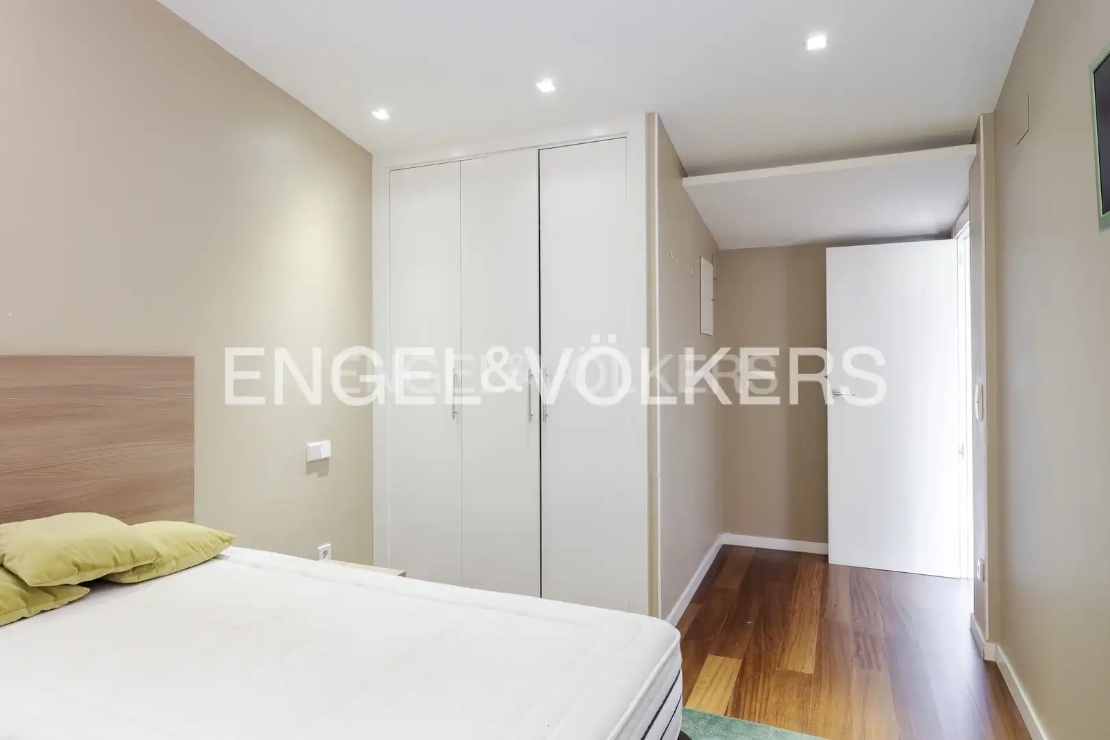 Bedroom of Houses for sale in Madrid  with Air Conditioner, Heating and Terrace