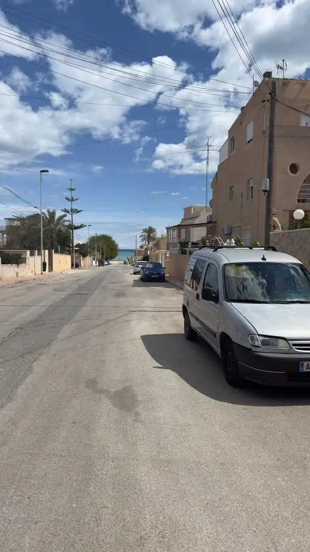 Vista exterior de Casa adosada en venda en Torrevieja