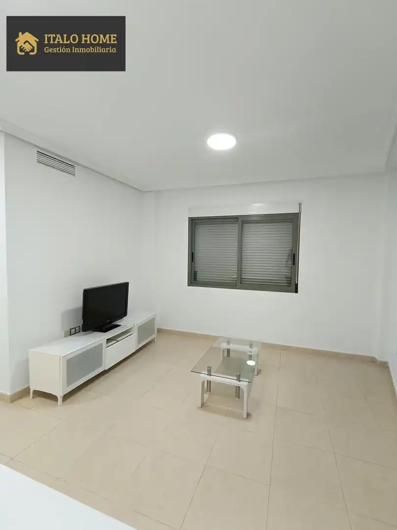 Sala d'estar de Pis de lloguer en  Murcia Capital amb Traster