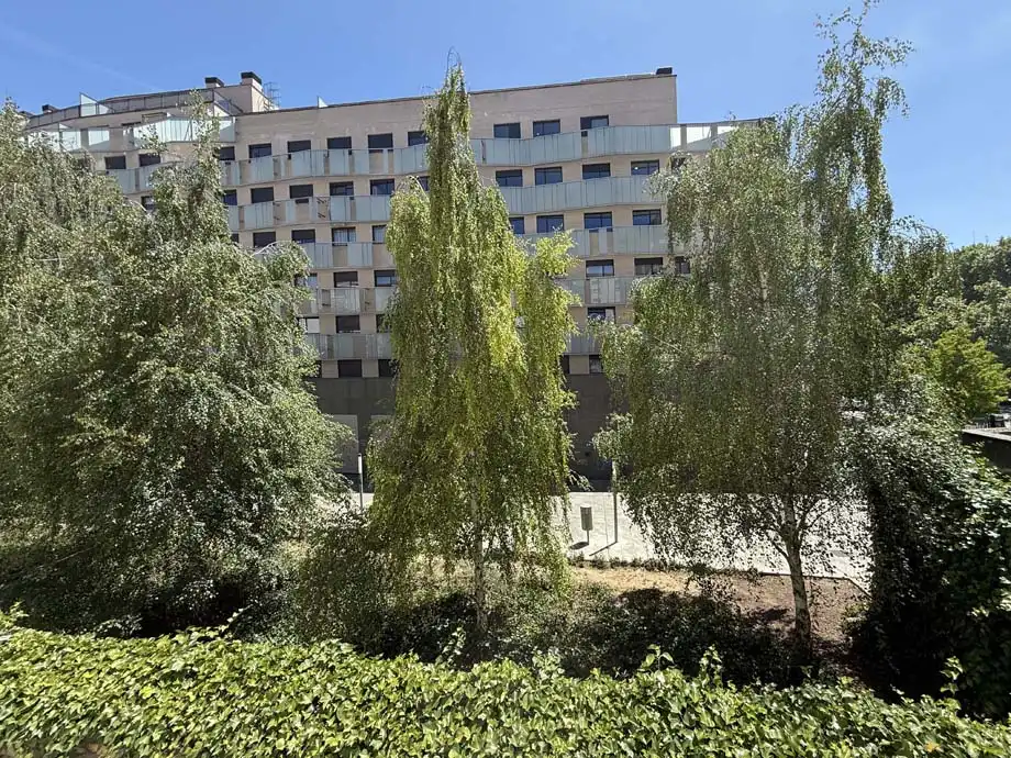 Außenansicht von Wohnung zum Verkauf in Vitoria - Gasteiz mit Heizung und Abstellraum
