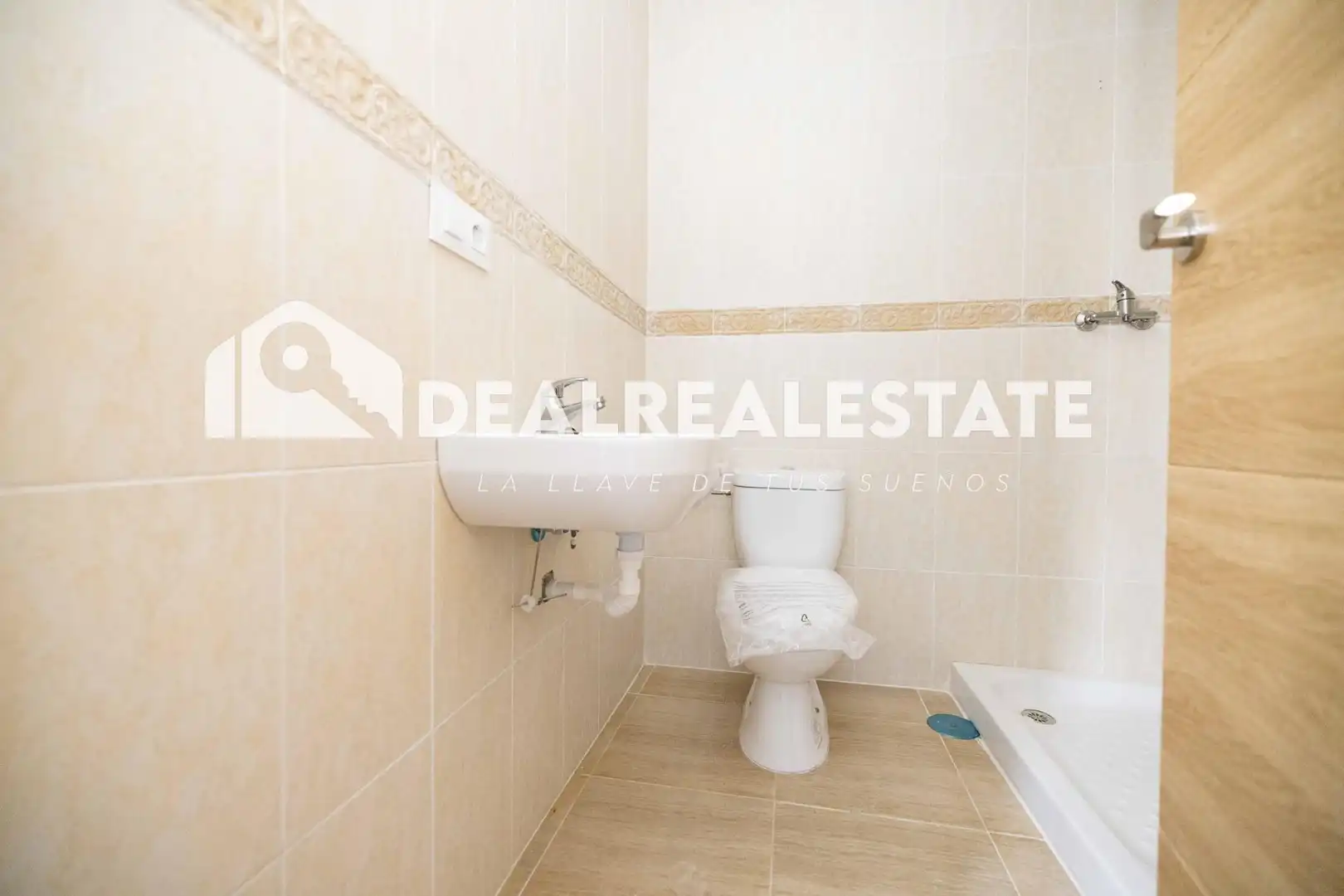 Baño de Piso en venta en Guillena con Trastero